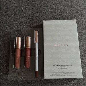 Mally Beauty Lip Kit with Rich Nude Shades